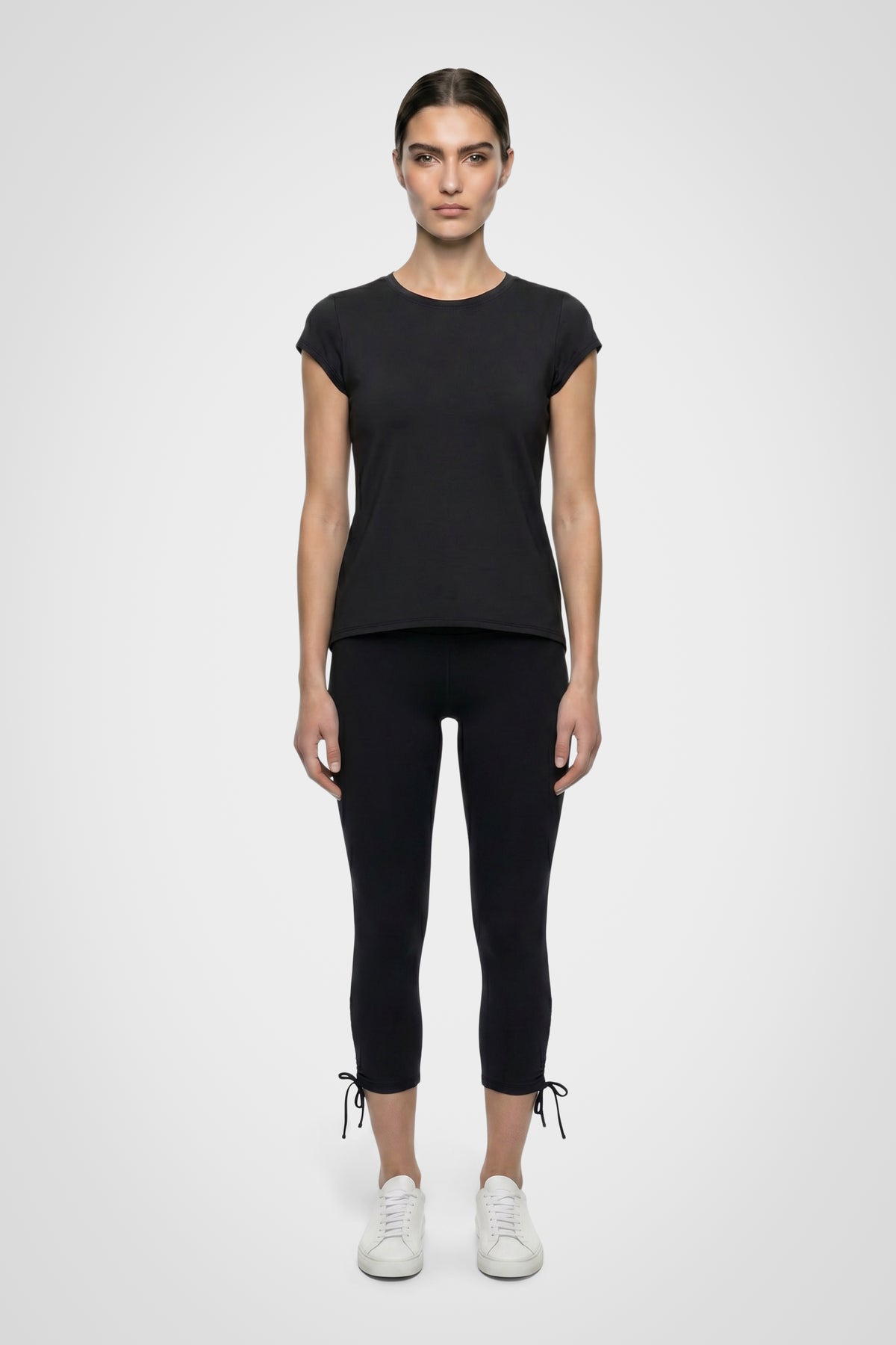 Zyvera Ruched Capri Legging