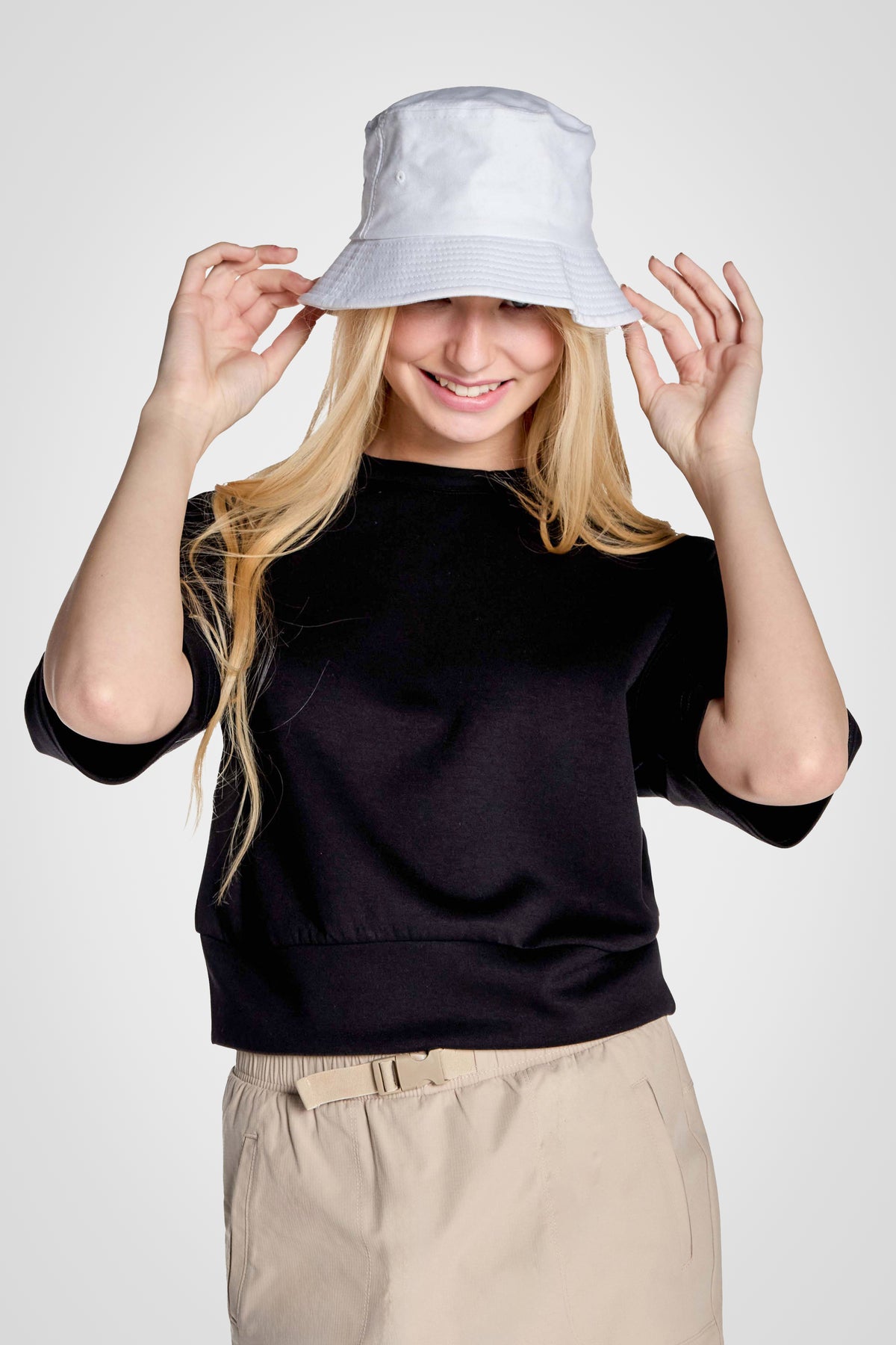 Haut à manches courtes et col rond en tricot extensible