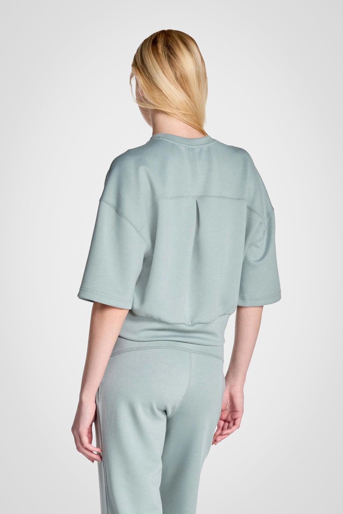 Haut à manches courtes et col rond en tricot extensible