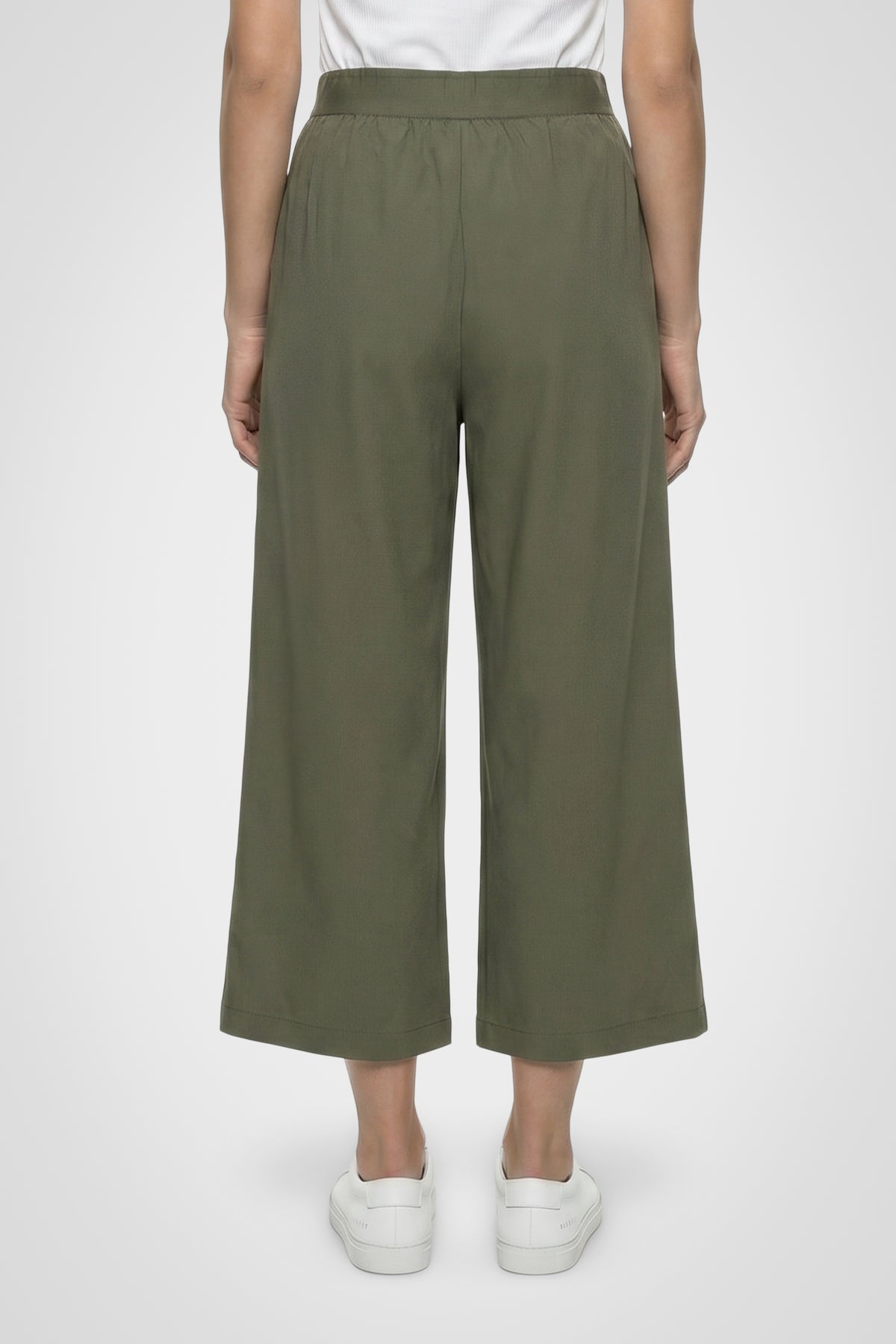 BreezeFlow Wide Leg Capri