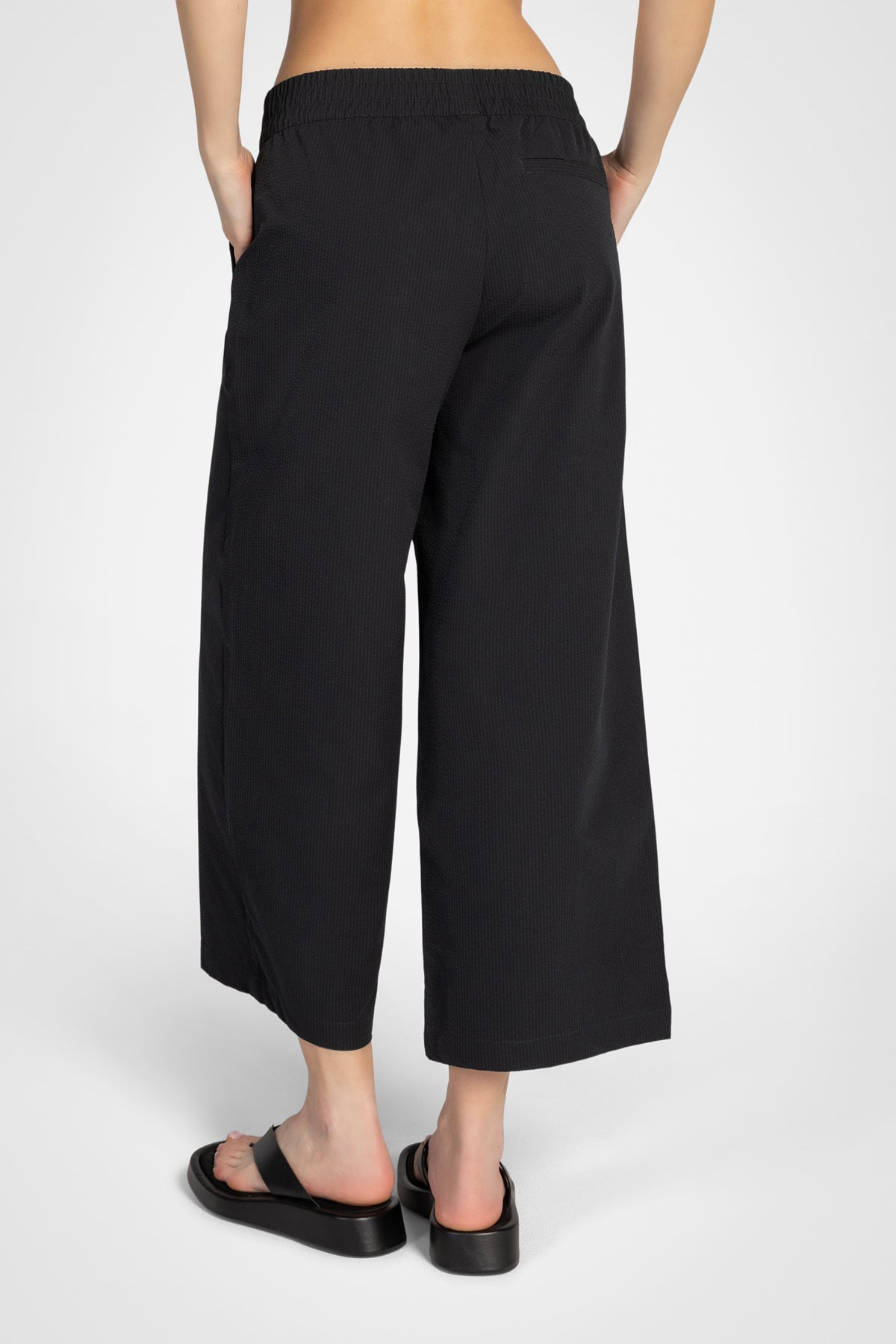 Pantalon court large en seersucker