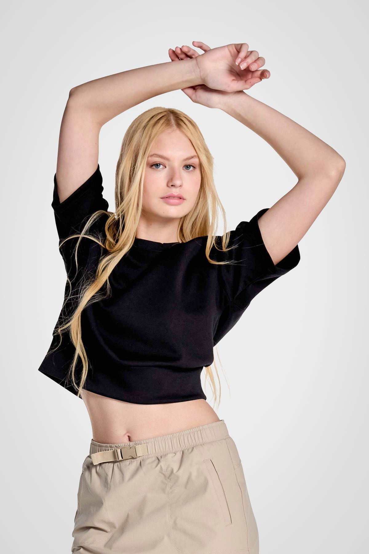 Haut à manches courtes et col rond en tricot extensible