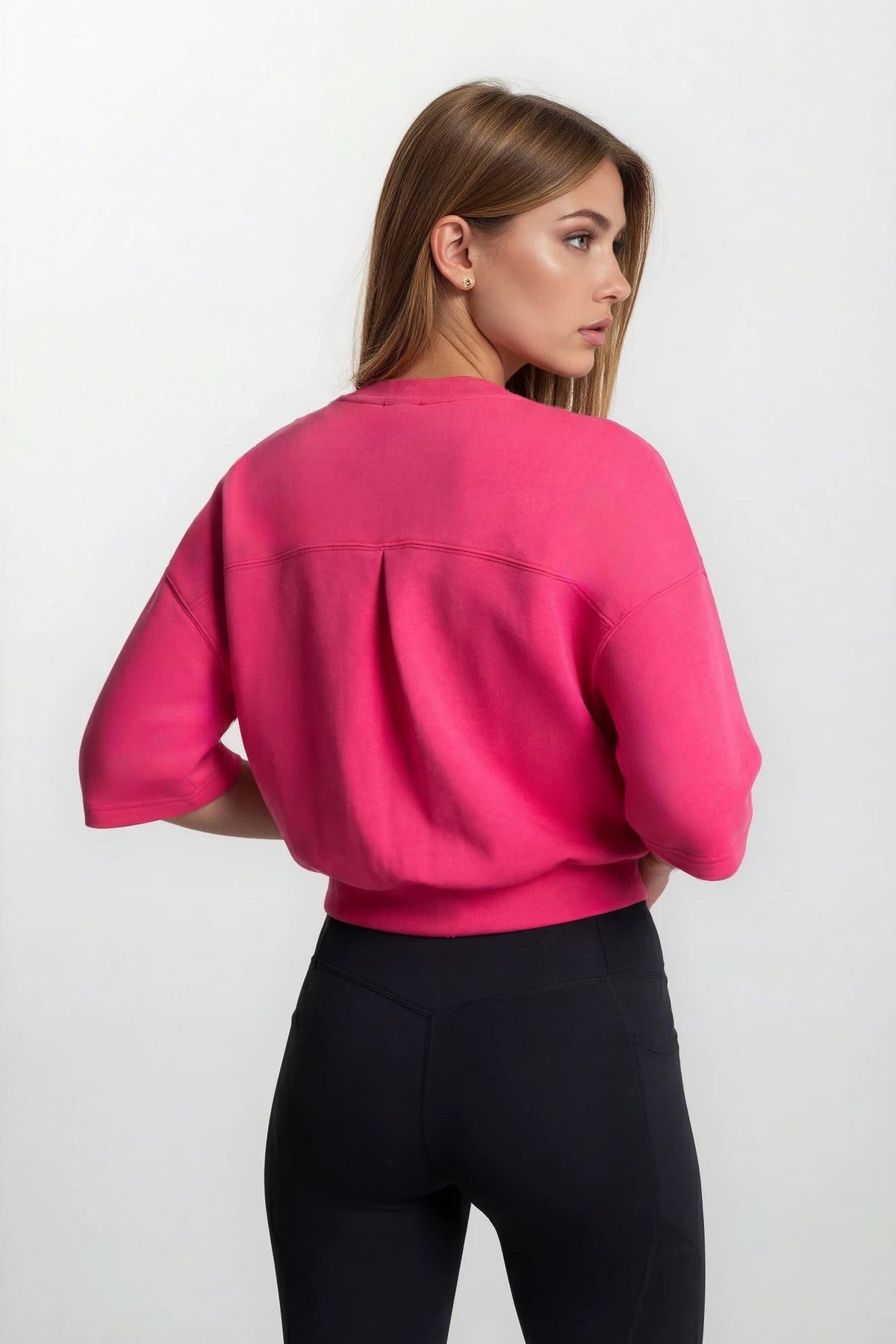 Haut à manches courtes et col rond en tricot extensible