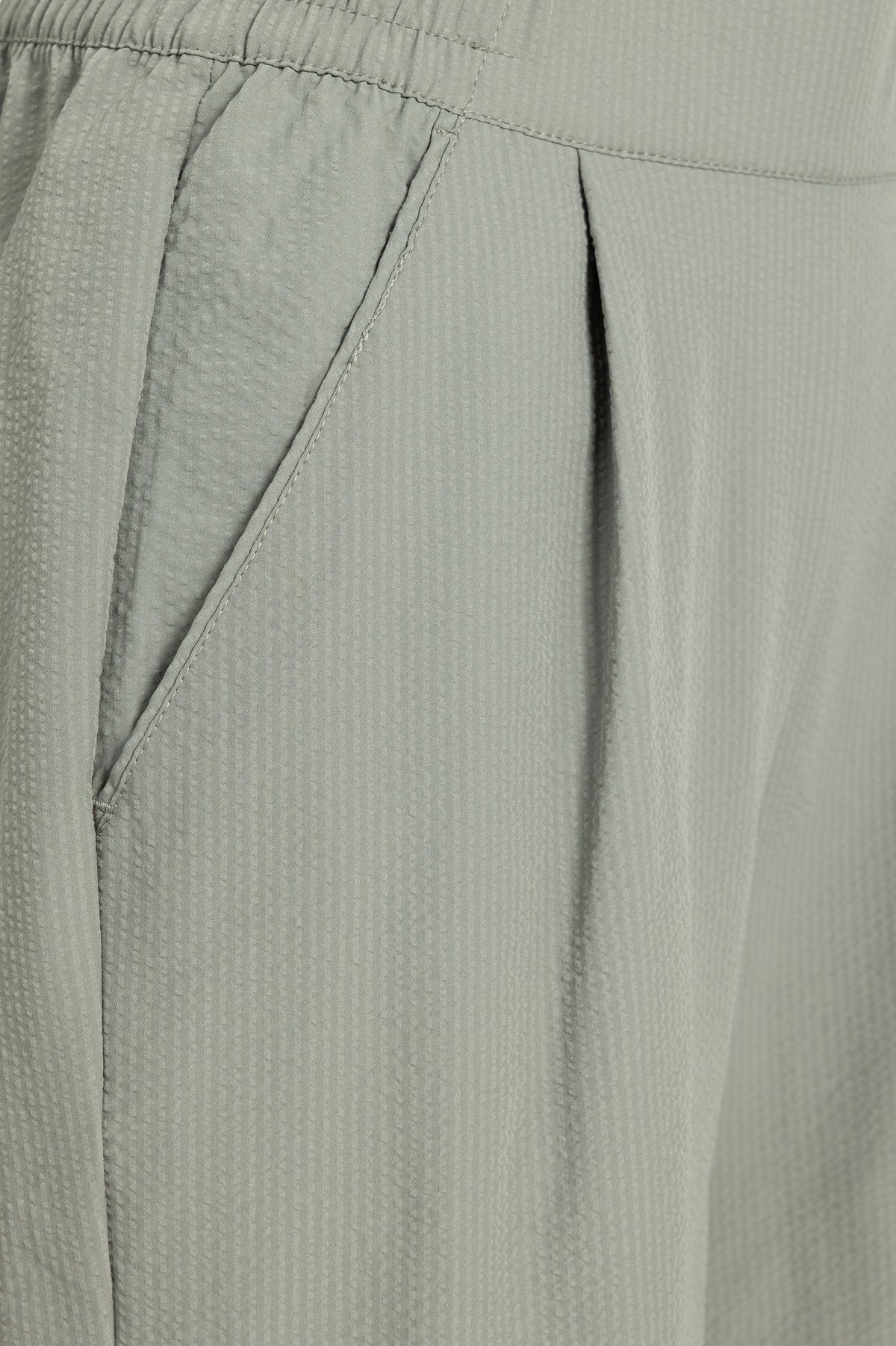 Pantalon court large en seersucker