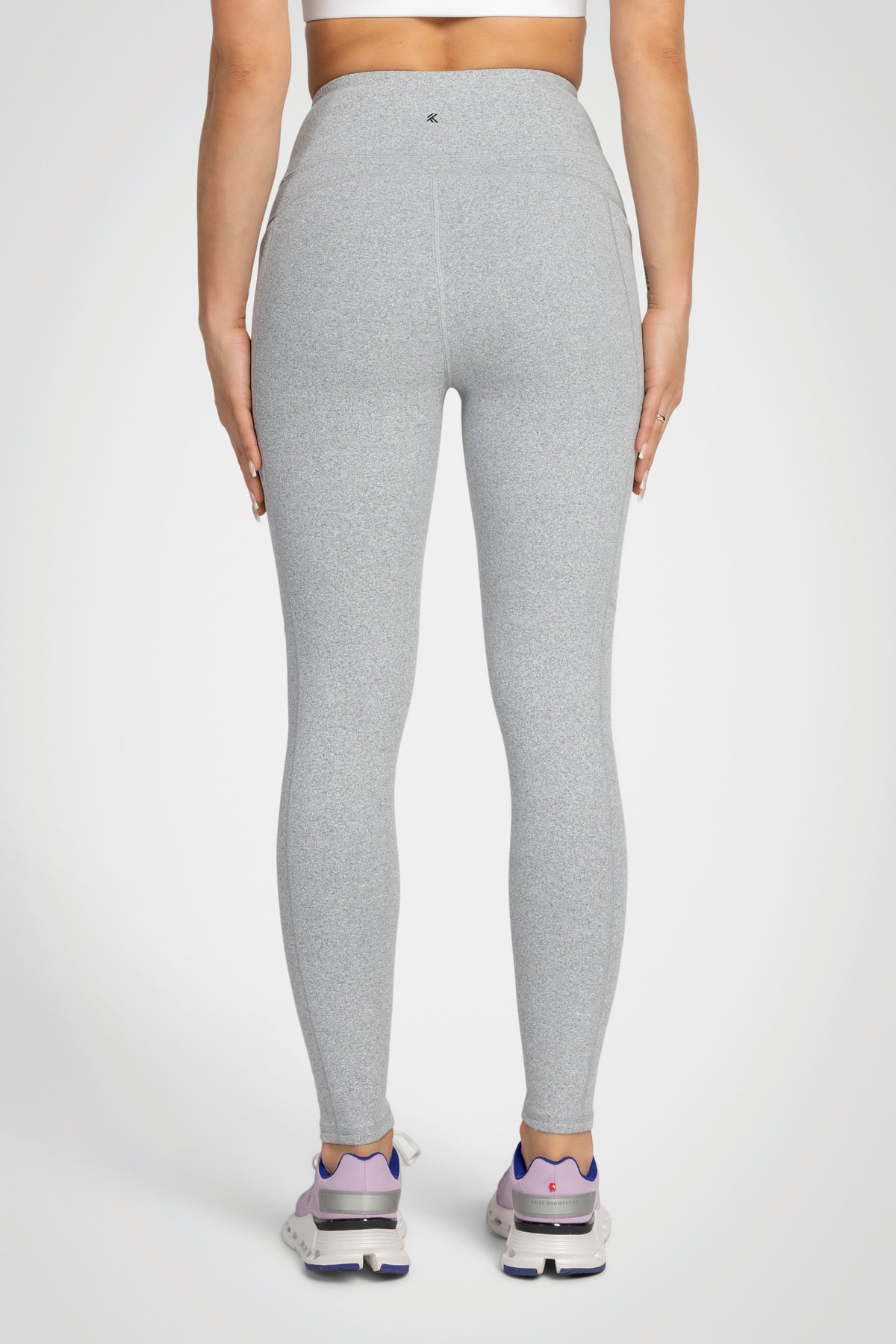 Collant de course taille haute à double poche – 26 po