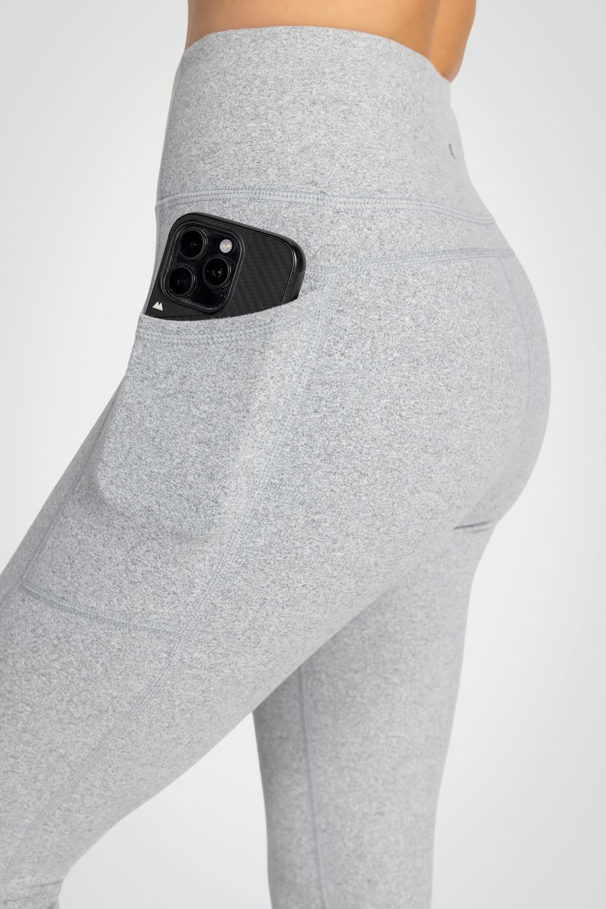 Collant de course taille haute à double poche – 26 po
