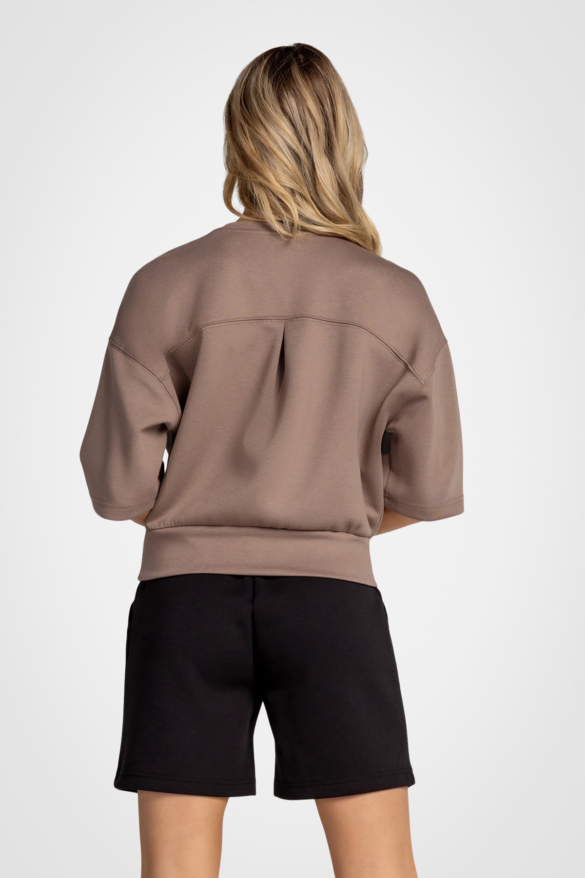 Haut à manches courtes et col rond en tricot extensible
